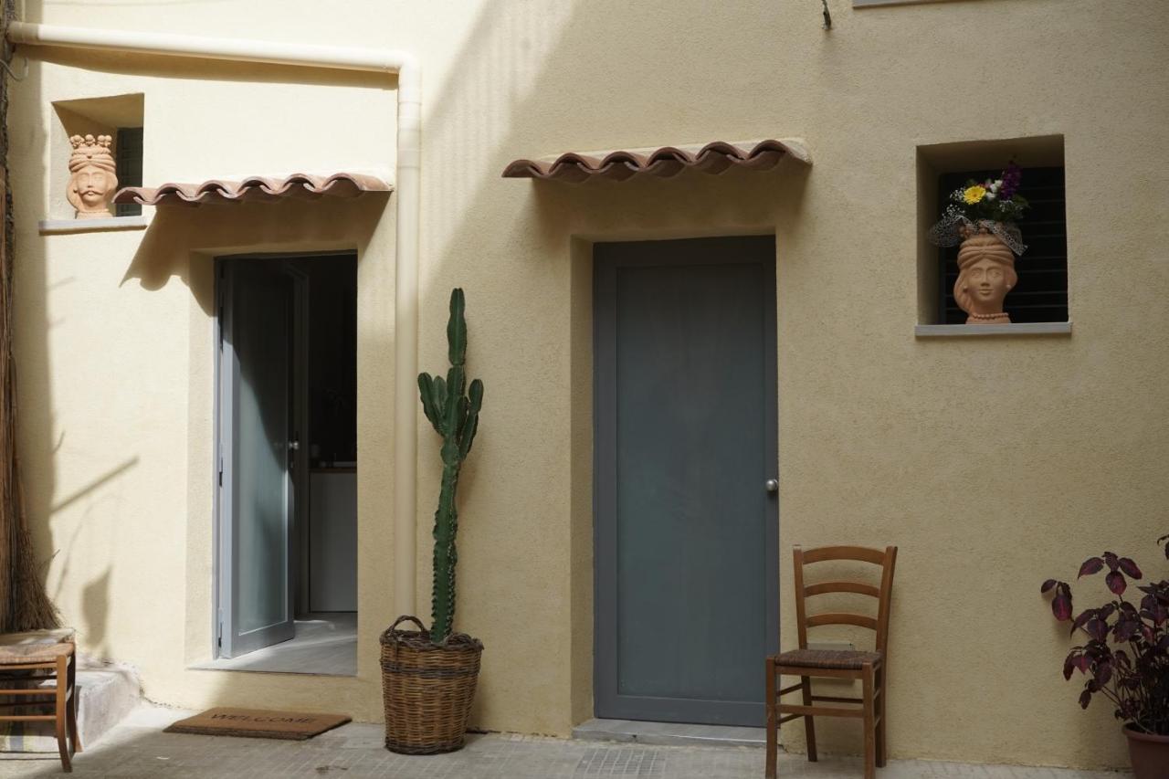 Locazione Turistica Domus Re Bed & Breakfast Agrigento Luaran gambar