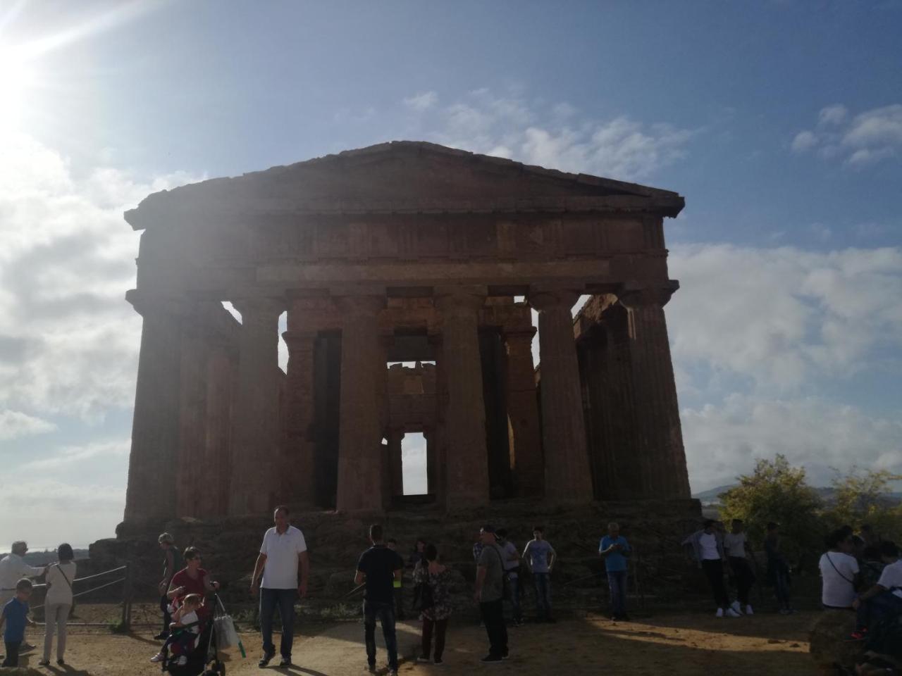 Locazione Turistica Domus Re Bed & Breakfast Agrigento Luaran gambar