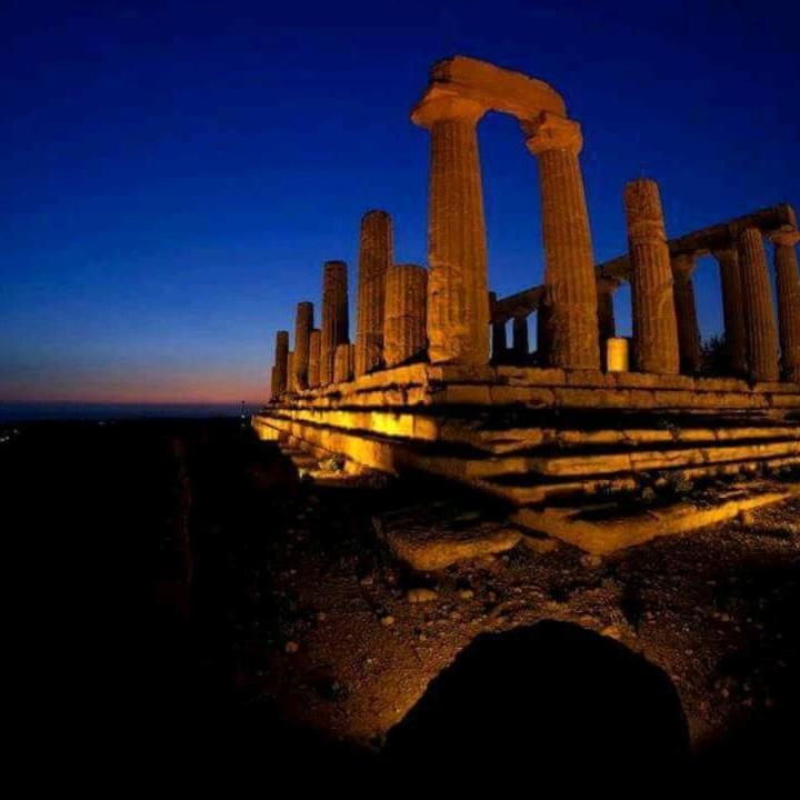 Locazione Turistica Domus Re Bed & Breakfast Agrigento Luaran gambar
